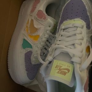 Women’s Size 9.5 Nike Air Force 1 PRM